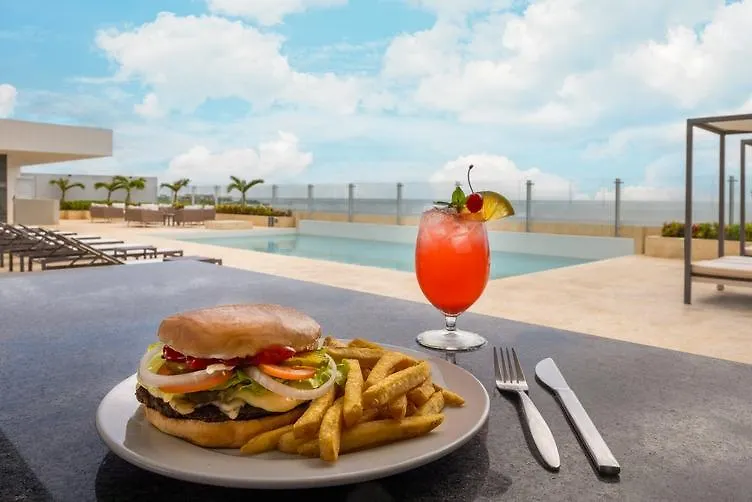 Residence Inn By Marriott Cancun Hotel Zone