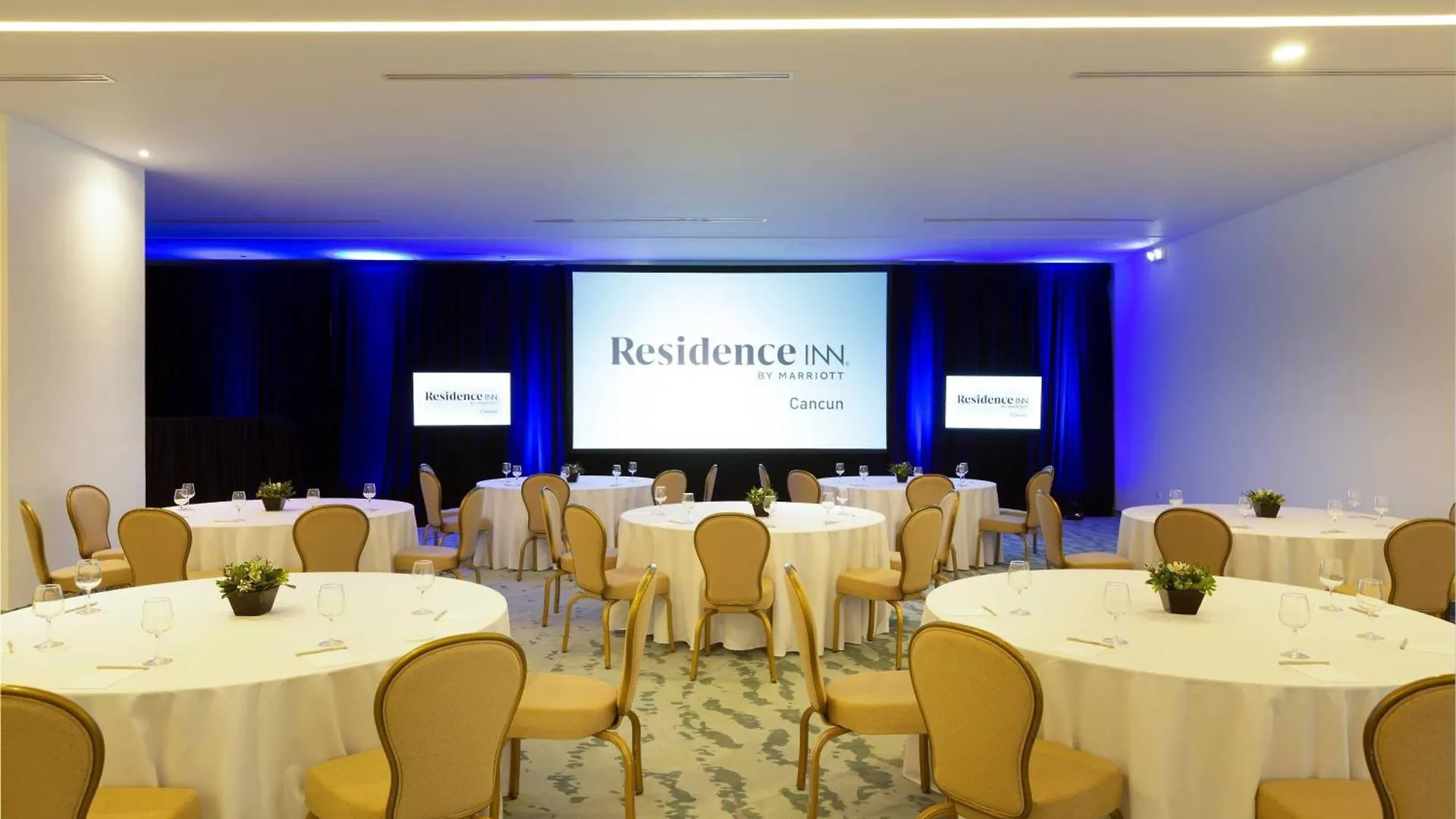 Residence Inn By Marriott Cancun Hotel Zone 3*,